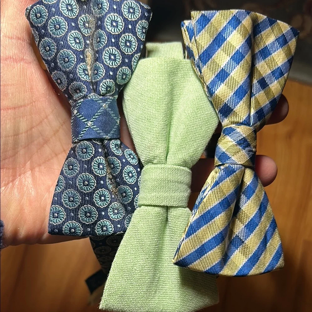 Saddlebred boys Green, Blue, and Yellow Bow Tie Set lot of 3